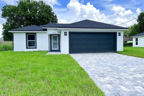 Villa ou maison à Winter Haven, Floride 3 chambres, 117.99 m2 № 2410218