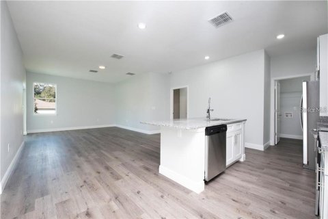 Villa ou maison à vendre à Winter Haven, Floride: 3 chambres, 117.99 m2 № 2410218 - photo 4
