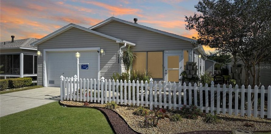 Casa en The Villages, Florida 2 dormitorios, 107.4 m2 № 1659675
