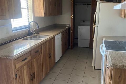 Duplex in Edgewater, Florida 2 bedrooms, 96.43 sq.m. № 1651464 - photo 4