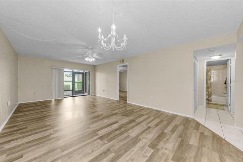 Copropriété à vendre à Oldsmar, Floride: 2 chambres, 101.64 m2 № 1857690 - photo 9