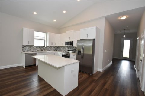 Casa en venta en Palm Coast, Florida, 3 dormitorios, 162.58 m2 № 1822653 - foto 5