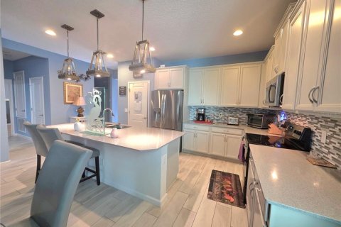 House in Orange City, Florida 3 bedrooms, 184.23 sq.m. № 2234463 - photo 4