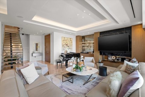 Condo in Miami Beach, Florida, 3 bedrooms  № 1881970 - photo 4