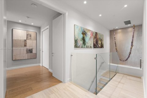 Condo in Miami Beach, Florida, 3 bedrooms  № 1881970 - photo 12