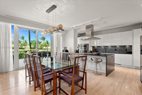 Condo in Miami Beach, Florida, 3 bedrooms  № 1881970 - photo 5