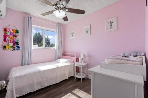 Купить виллу или дом в Хомстед, Флорида 4 спальни, 149.57м2, № 1996401 - фото 22