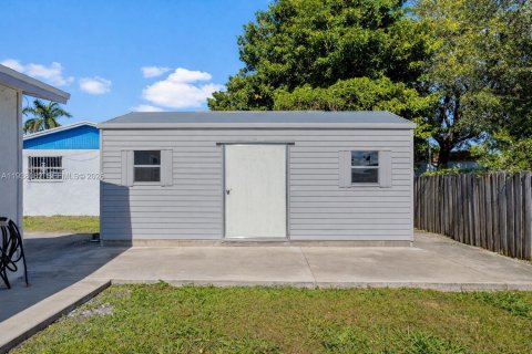 Купить виллу или дом в Хомстед, Флорида 4 спальни, 149.57м2, № 1996401 - фото 29