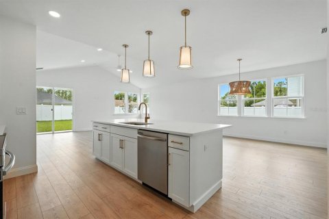 Casa en venta en Palm Coast, Florida, 3 dormitorios, 175.59 m2 № 1636630 - foto 10