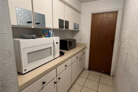 Купить виллу или дом в Ориндж-Сити, Флорида 9 комнат, 121.14м2, № 1870983 - фото 21