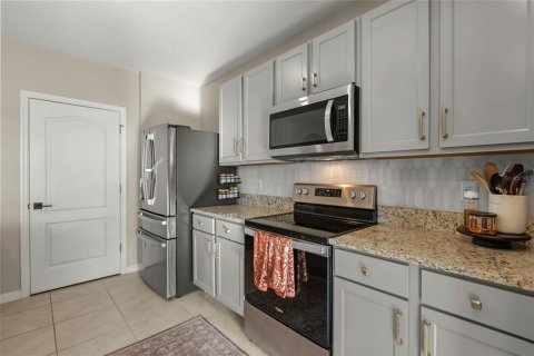 House in DeBary, Florida 3 bedrooms, 158.49 sq.m. № 2399289 - photo 17