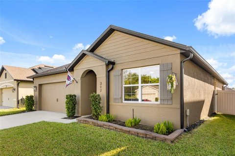 House in DeBary, Florida 3 bedrooms, 158.49 sq.m. № 2399289 - photo 3