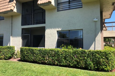 Condo in Coral Springs, Florida, 2 bedrooms  № 2172006 - photo 16