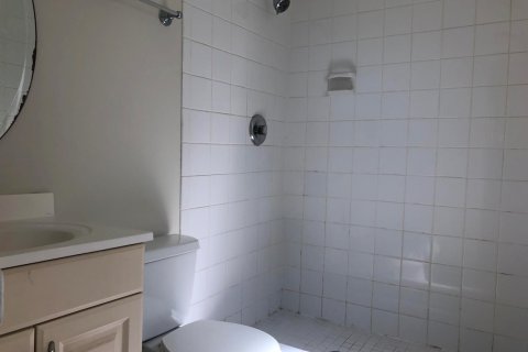 Condo in Coral Springs, Florida, 2 bedrooms  № 2172006 - photo 12