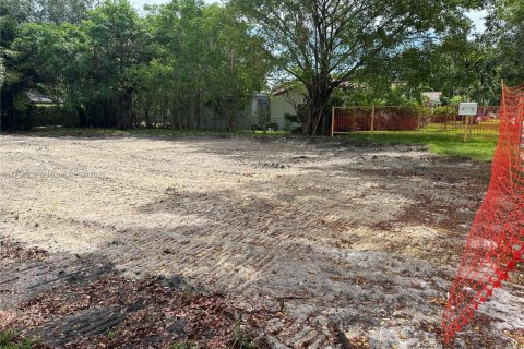 Land in Miami Shores, Florida № 1860565 - photo 1