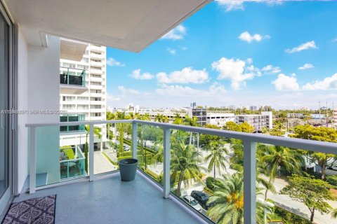 Condo in Miami Beach, Florida, 1 bedroom  № 2004675