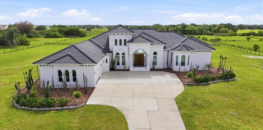 Villa ou maison à Myakka City, Floride 6 chambres, 622.35 m2 № 2427445