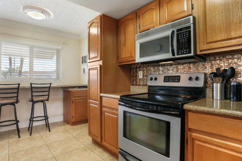 House in Tamarac, Florida 2 bedrooms, 122.45 sq.m. № 2088059 - photo 23