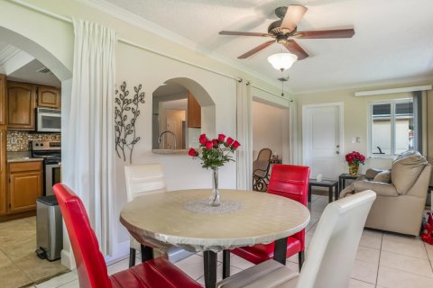 House in Tamarac, Florida 2 bedrooms, 122.45 sq.m. № 2088059 - photo 26