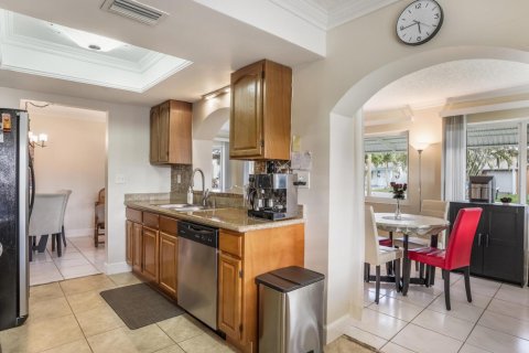 House in Tamarac, Florida 2 bedrooms, 122.45 sq.m. № 2088059 - photo 25