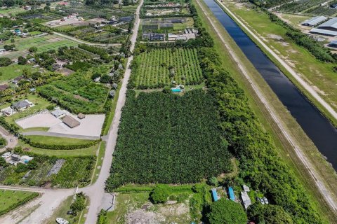 Купить коммерческую недвижимость в Майами, Флорида № 2418215 - фото 8