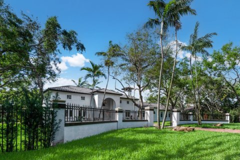 Купить виллу или дом в Пайнкрест, Флорида 6 спален, 554.81м2, № 2050435 - фото 4