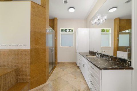 Купить виллу или дом в Пайнкрест, Флорида 6 спален, 554.81м2, № 2050435 - фото 21