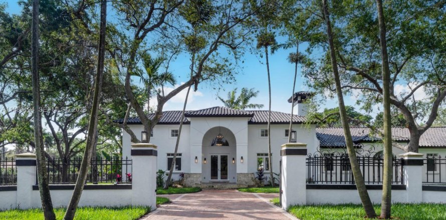 Дом в Пайнкрест, Флорида 6 спален, 554.81м2 № 2050435