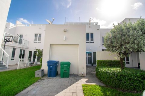 Снять в аренду кондоминиум в Дорал, Флорида 4 спальни, 172.98м2, № 1941800 - фото 23