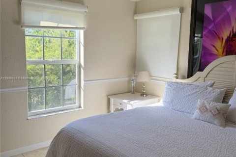 House in Key Largo, Florida 3 bedrooms, 109.25 sq.m. № 2016748 - photo 23