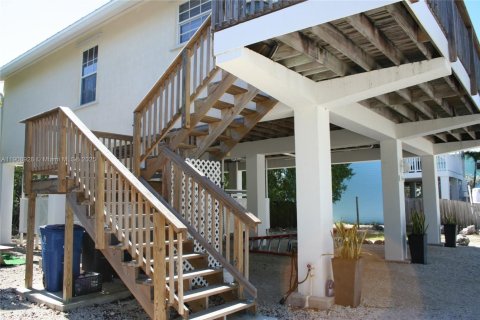 House in Key Largo, Florida 3 bedrooms, 109.25 sq.m. № 2016748 - photo 5