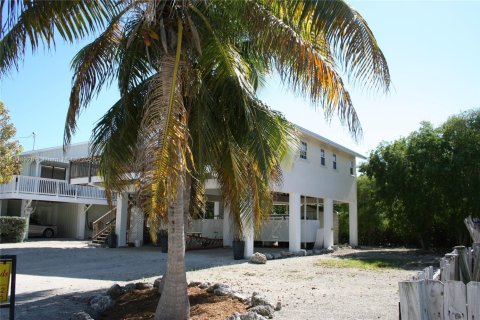 House in Key Largo, Florida 3 bedrooms, 109.25 sq.m. № 2016748 - photo 2