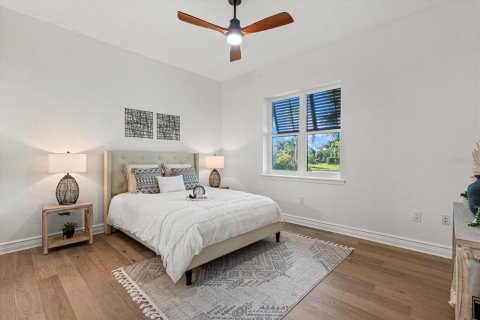 House in Sarasota, Florida 4 bedrooms, 465.63 sq.m. № 2201945 - photo 24
