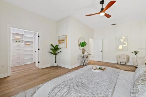 House in Sarasota, Florida 4 bedrooms, 465.63 sq.m. № 2201945 - photo 21