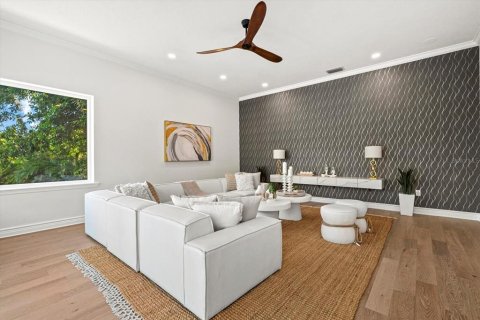 House in Sarasota, Florida 4 bedrooms, 465.63 sq.m. № 2201945 - photo 30