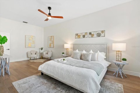 House in Sarasota, Florida 4 bedrooms, 465.63 sq.m. № 2201945 - photo 20