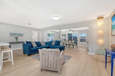 Casa en venta en Sarasota, Florida, 4 dormitorios, 167.13 m2 № 2200464 - foto 5