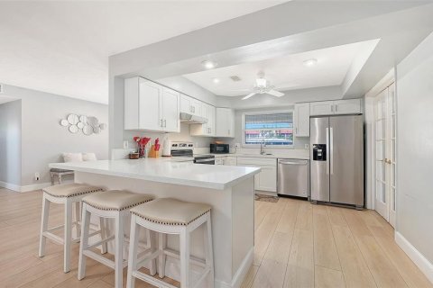 Casa en venta en Sarasota, Florida, 4 dormitorios, 167.13 m2 № 2200464 - foto 13