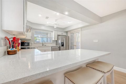 Casa en venta en Sarasota, Florida, 4 dormitorios, 167.13 m2 № 2200464 - foto 12