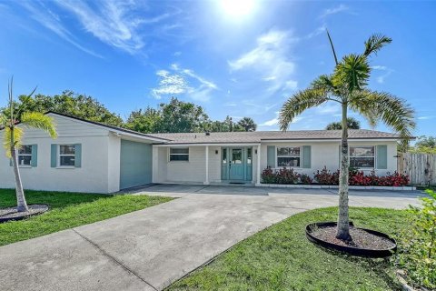 Casa en venta en Sarasota, Florida, 4 dormitorios, 167.13 m2 № 2200464 - foto 2