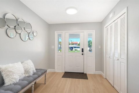 Casa en venta en Sarasota, Florida, 4 dormitorios, 167.13 m2 № 2200464 - foto 4