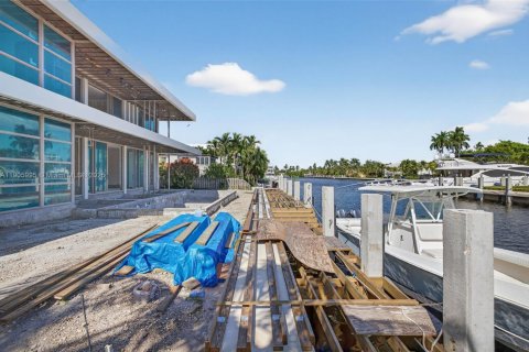 House in Fort Lauderdale, Florida 5 bedrooms, 559.64 sq.m. № 1956956 - photo 25