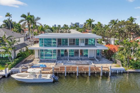 House in Fort Lauderdale, Florida 5 bedrooms, 559.64 sq.m. № 1956956 - photo 9