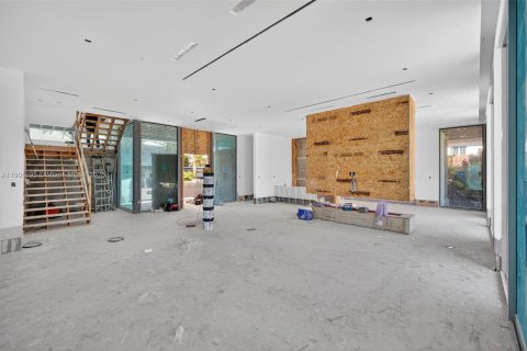House in Fort Lauderdale, Florida 5 bedrooms, 559.64 sq.m. № 1956956 - photo 20