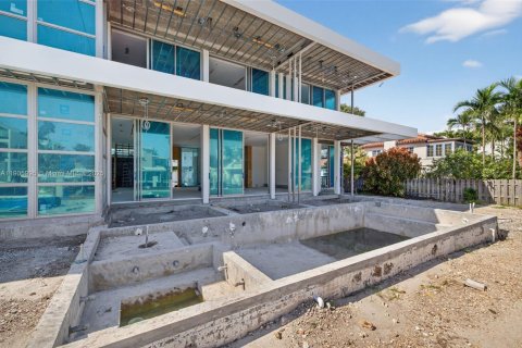 House in Fort Lauderdale, Florida 5 bedrooms, 559.64 sq.m. № 1956956 - photo 28