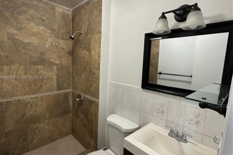 Villa ou maison à louer à Miramar, Floride: 3 chambres, 95.6 m2 № 1976734 - photo 3