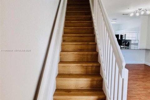 Copropriété à vendre à Doral, Floride: 2 chambres, 106.84 m2 № 2024461 - photo 7