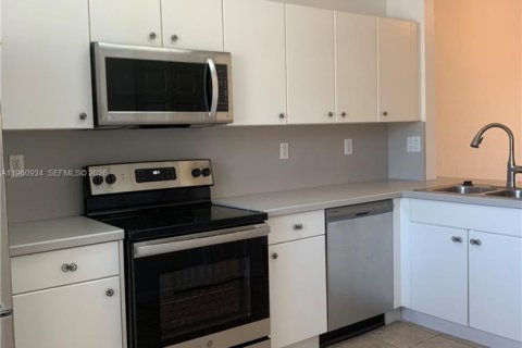 Copropriété à vendre à Doral, Floride: 2 chambres, 106.84 m2 № 2024461 - photo 22