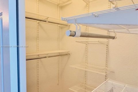 Copropriété à vendre à Doral, Floride: 2 chambres, 106.84 m2 № 2024461 - photo 16