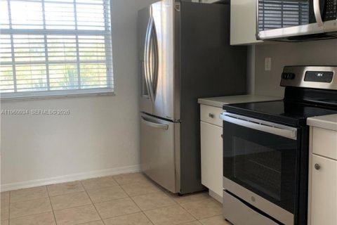 Copropriété à vendre à Doral, Floride: 2 chambres, 106.84 m2 № 2024461 - photo 21